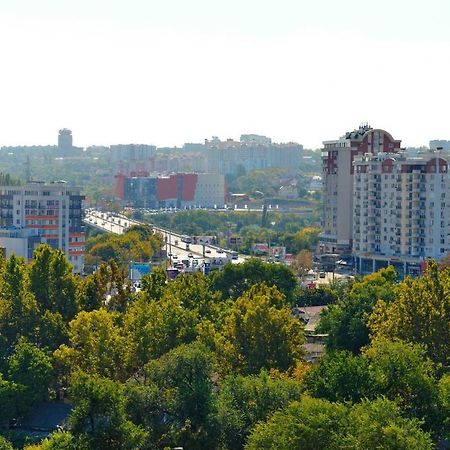 Уютная Квартира В Самом Центре. 基希讷乌 外观 照片
